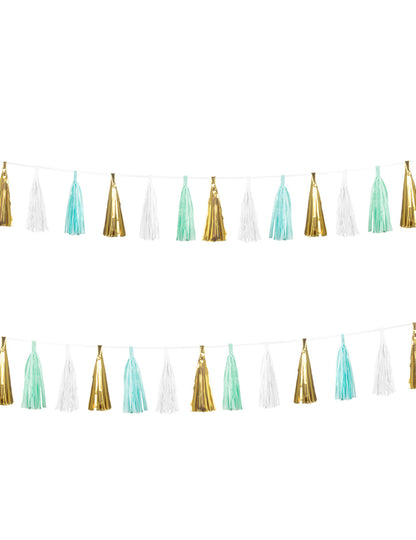 Girlanda s 18 tyrkysovými, bielymi a zlatými strapcami, dlhá 3 m.