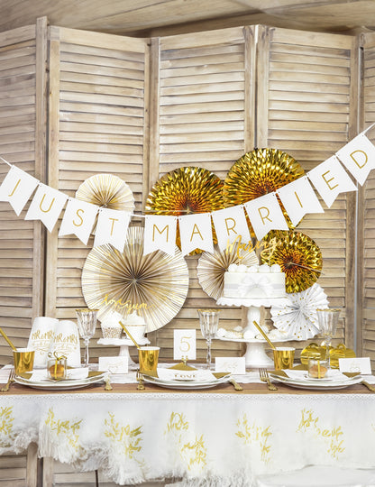 Bielo-zlatá zavinovacia girlanda, novomanželia, 155 cm kartón