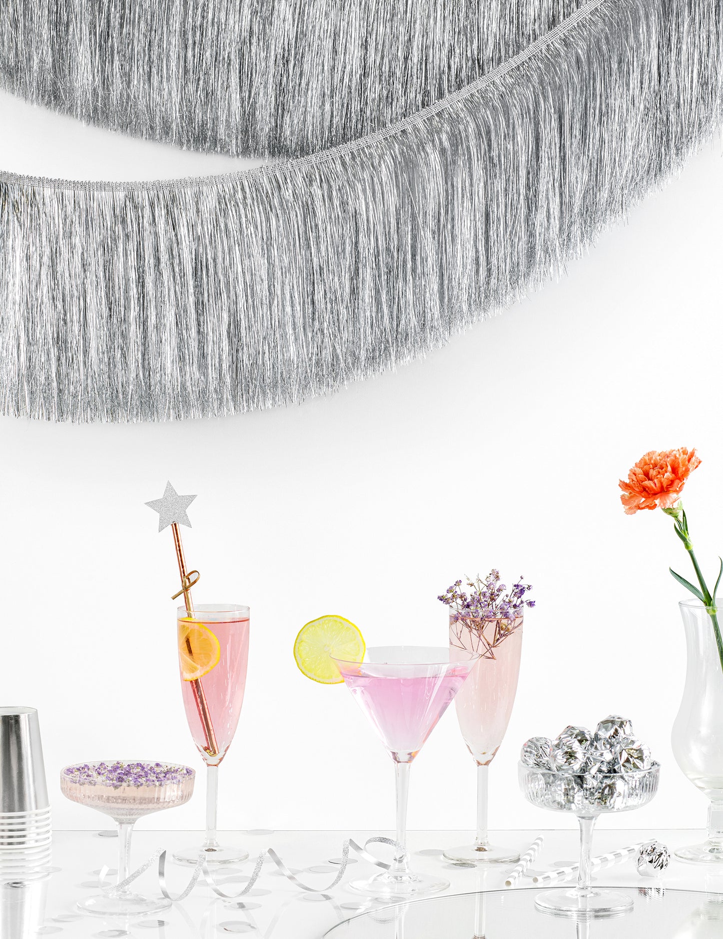 Girlanda zo strieborných strapcov 135 cm