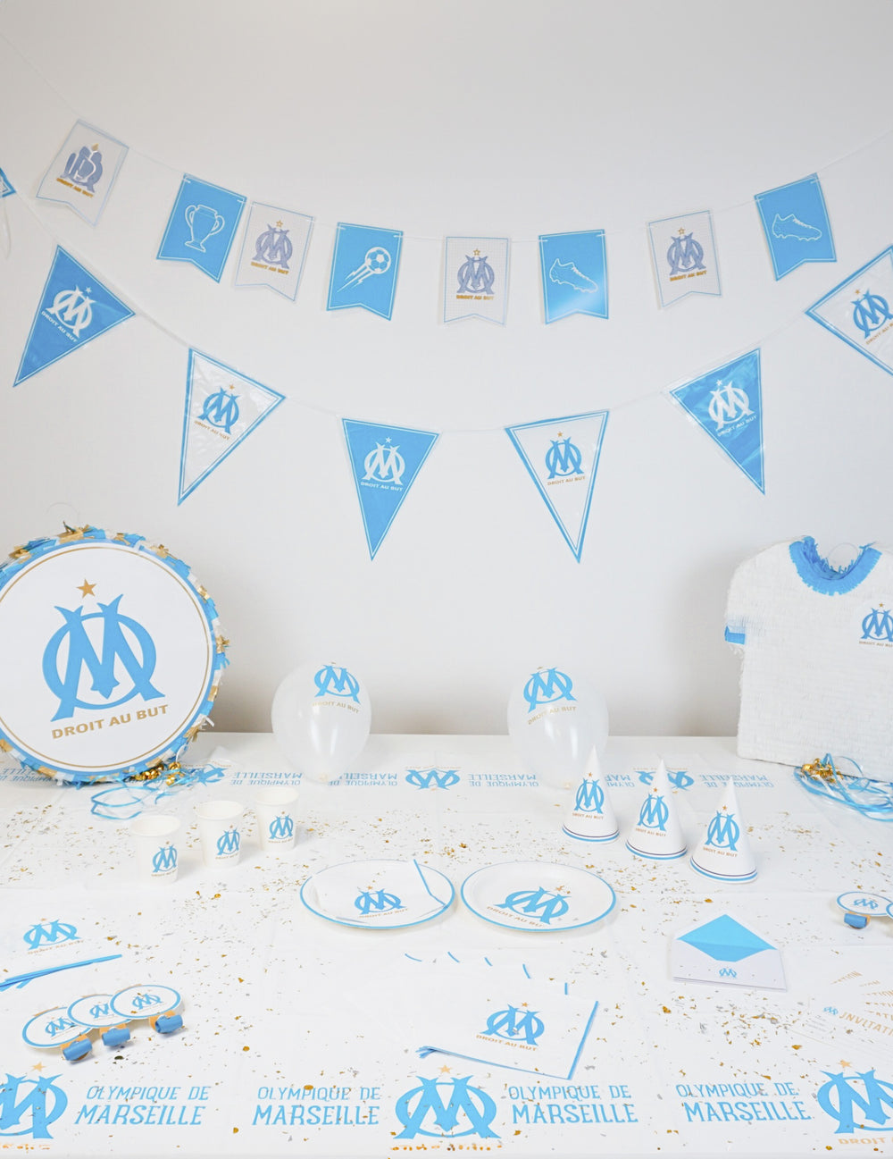 Mise en situation de fête de la guirlande drapeau OM