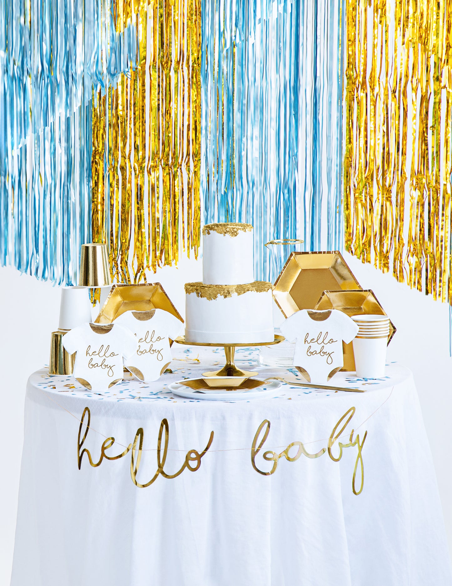 Metalická zlatá kartónová girlanda „Hello Baby“, 18 x 70 cm cm na detskú oslavu
