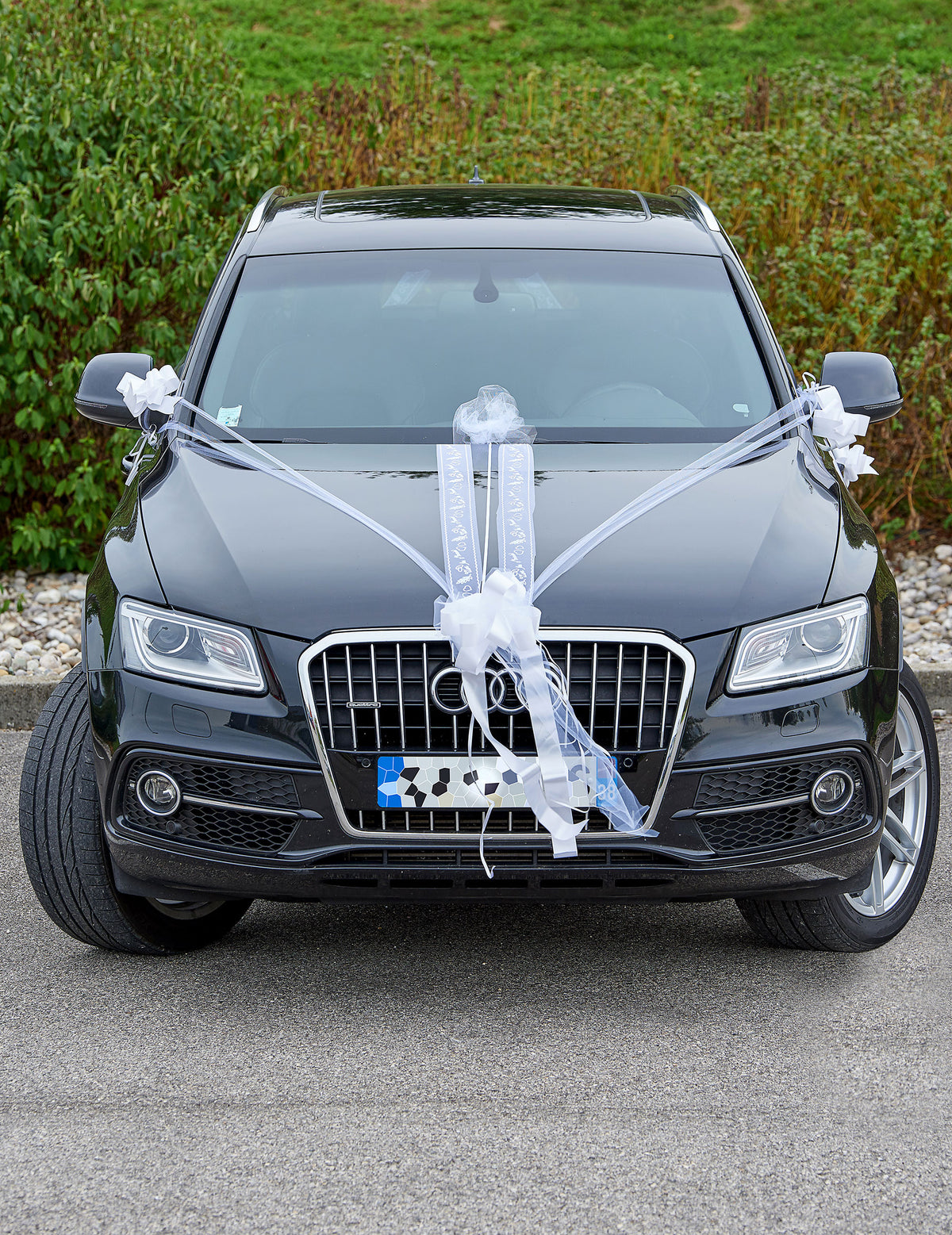 Kit de décoration voiture luxe mariage pour cérémonie blanc avec rubans et noeuds