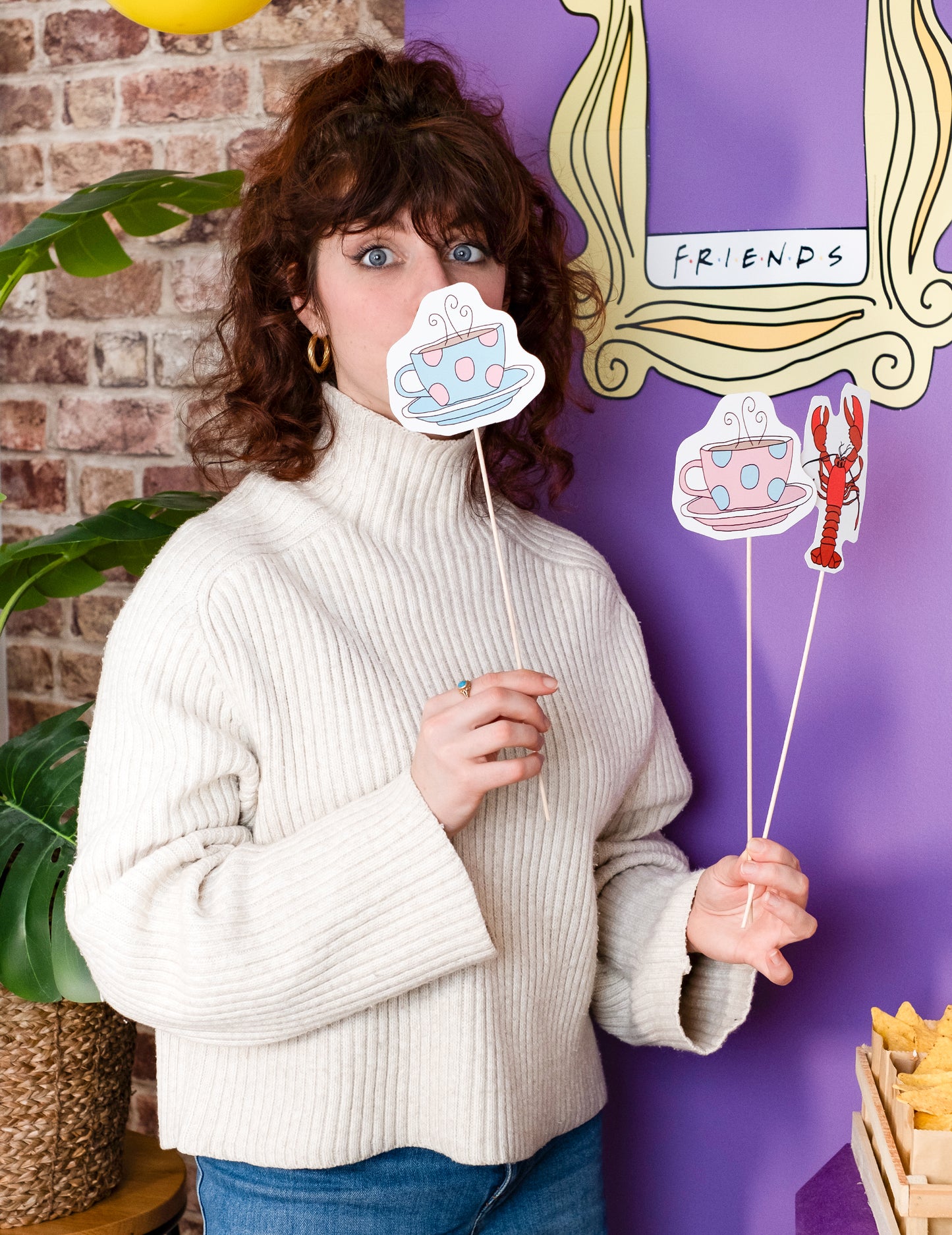 3-dielna sada fotobúdky Priatelia™ s rámom (40x46 cm)