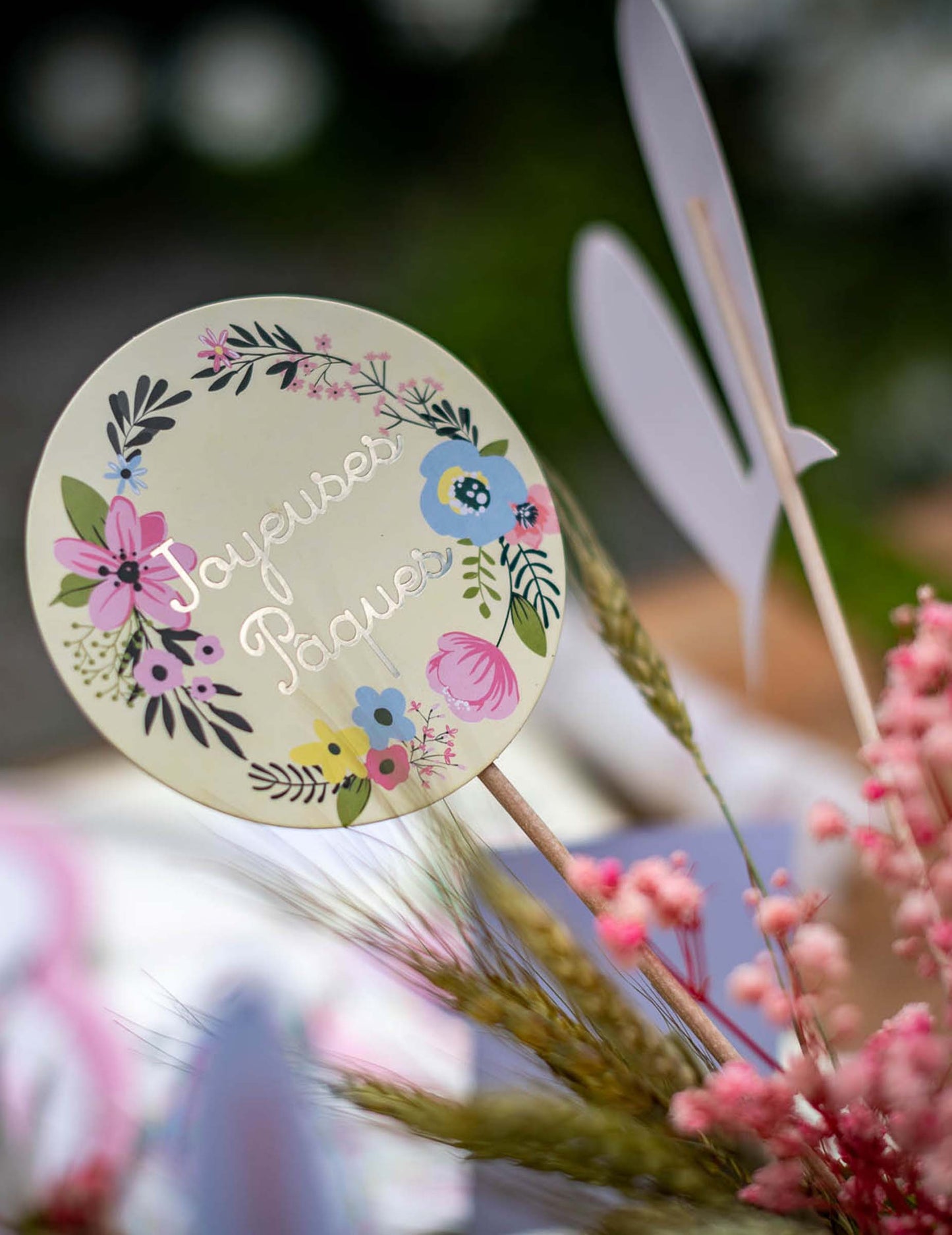 Súprava na fotenie s potlačou zajačika Veľkonočnej slobody s 11 kvetinovými doplnkami