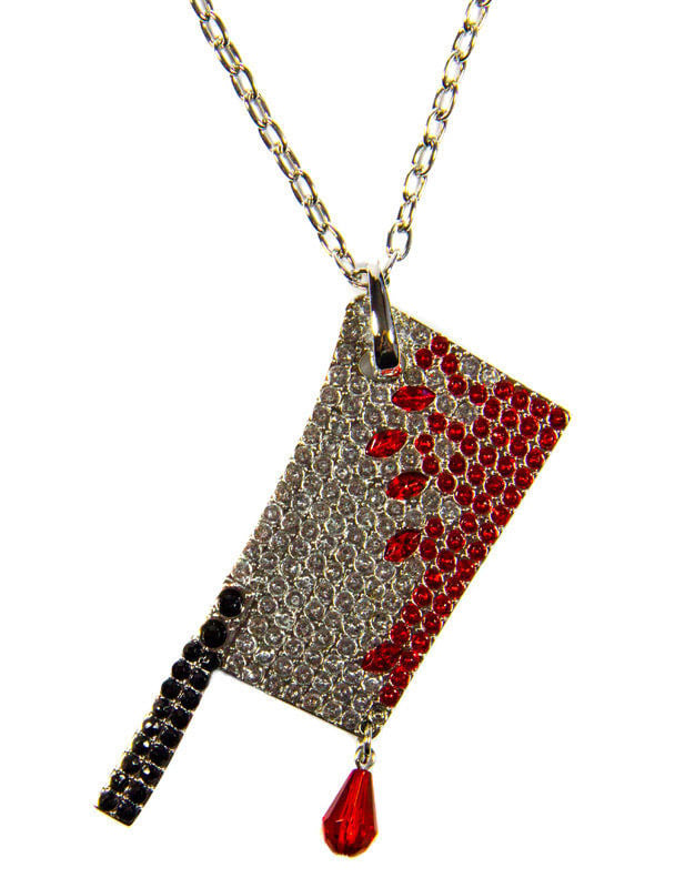 Collier hache ensanglantée pour adulte avec strass argentés et rouges
