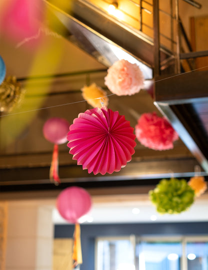 Fuchsiový lampión guľa 23 cm na zavesenie 