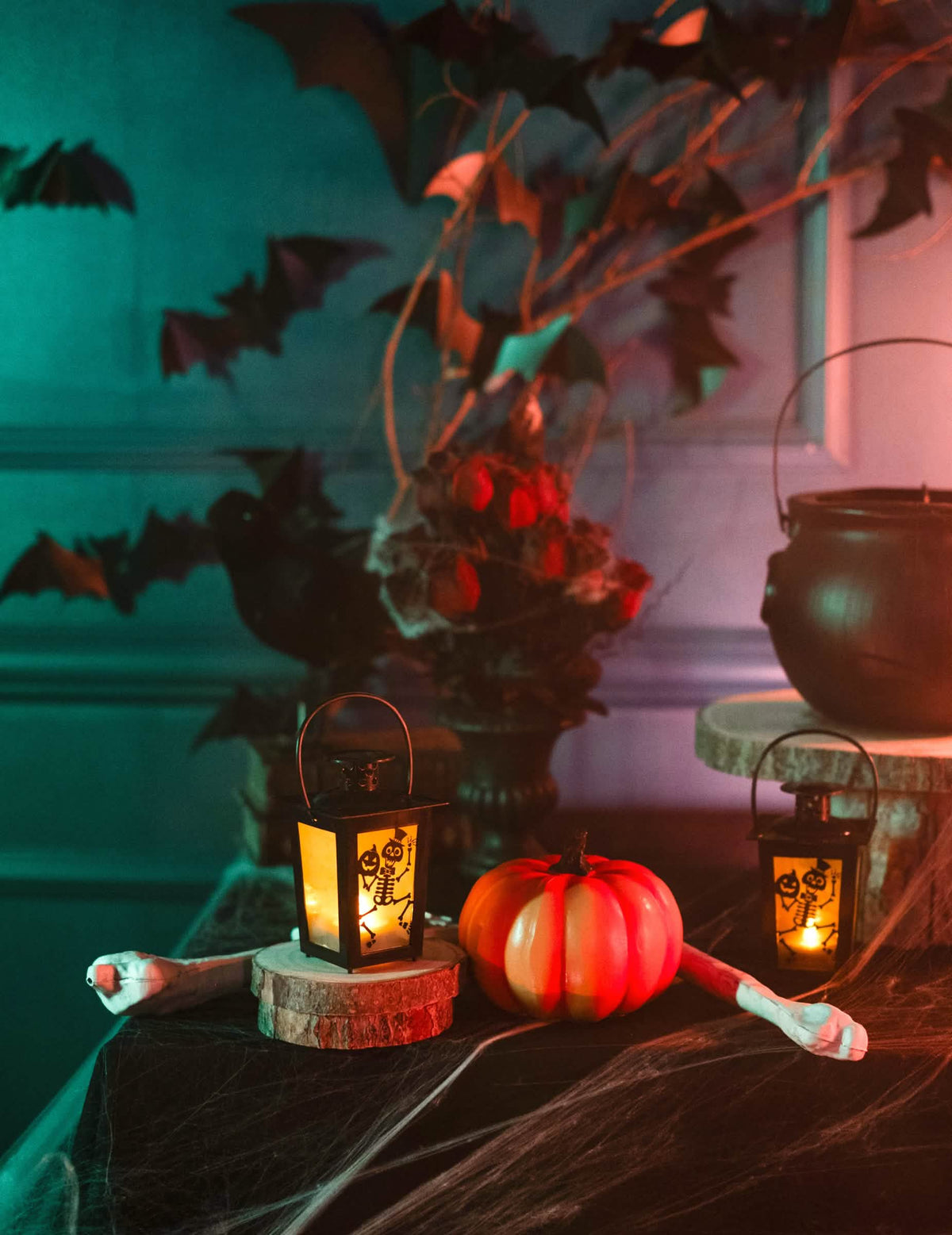 Halloweenska atmosféra svetelnej lampy Kostra na halloween