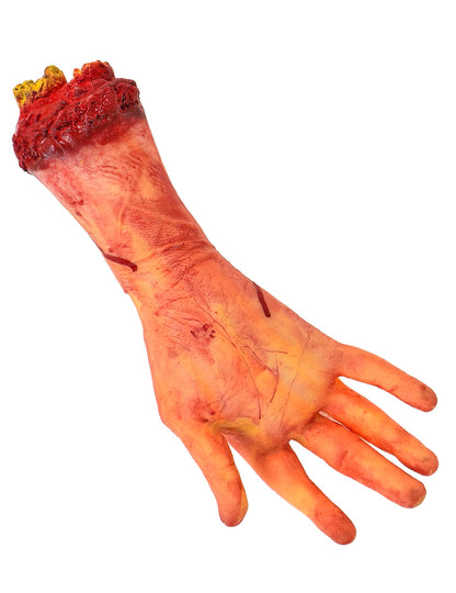 Odrezaná, krvavá ruka v životnej veľkosti