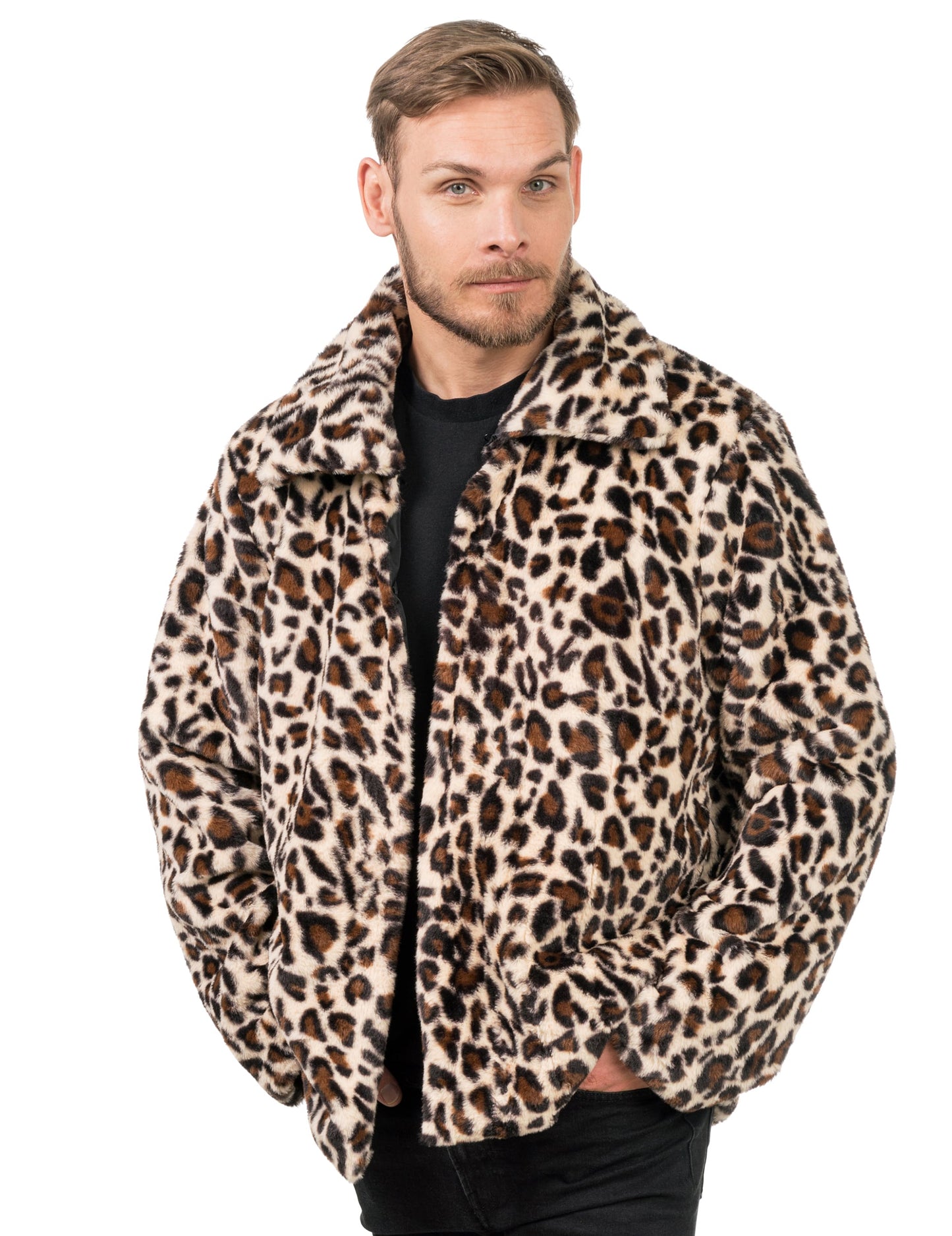 Vue de face du manteau en fausse fourrure léopard