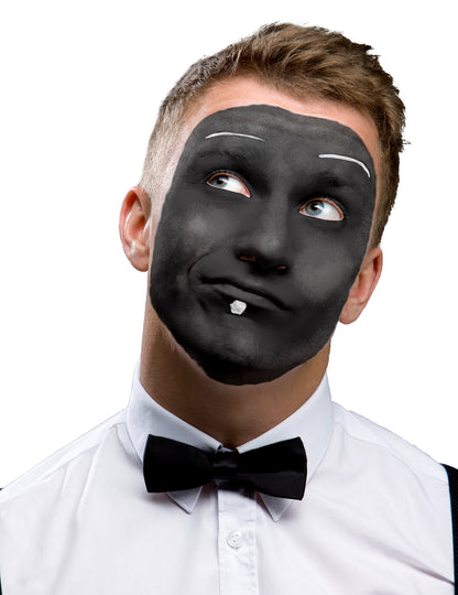 Príklad výsledku na tvári s čiernym vodným make-upom na párty pre dospelých