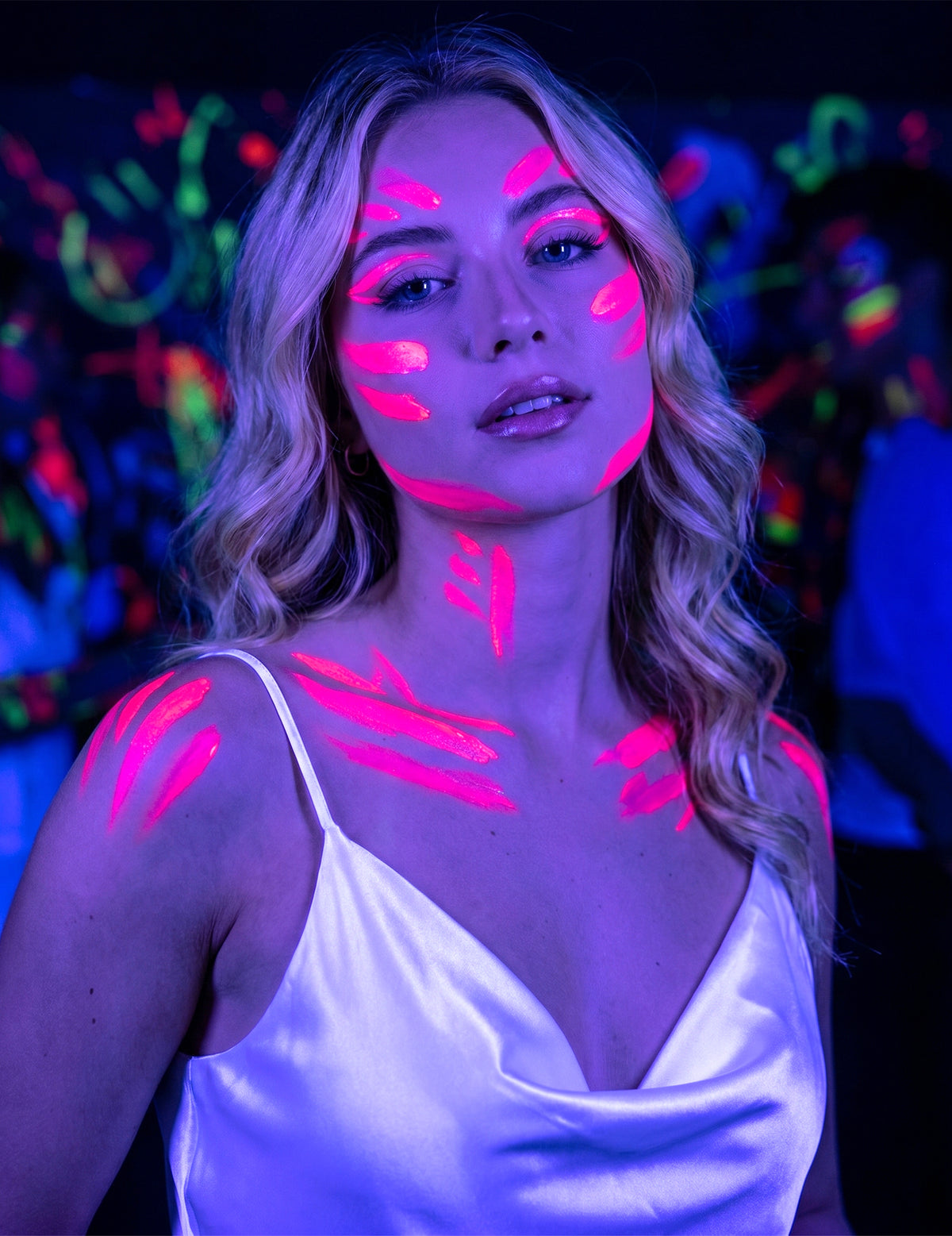 Neónový ružový fluorescenčný make-up 7,8 g 