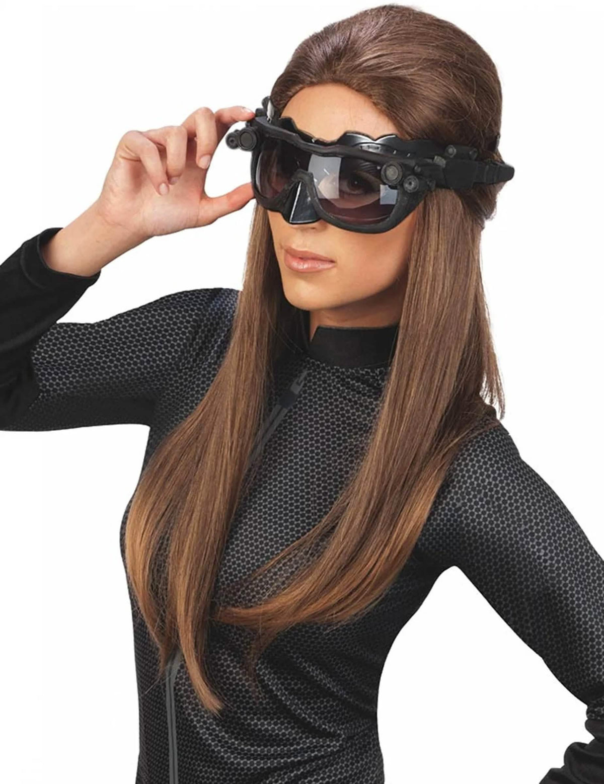 Pohľad spredu s nasadenou luxusnou maskou Catwoman The Dark Night rises