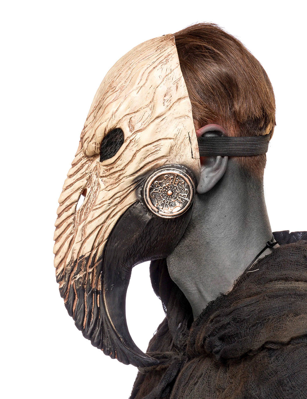 Détail du système d'attache du masque médecin de la peste