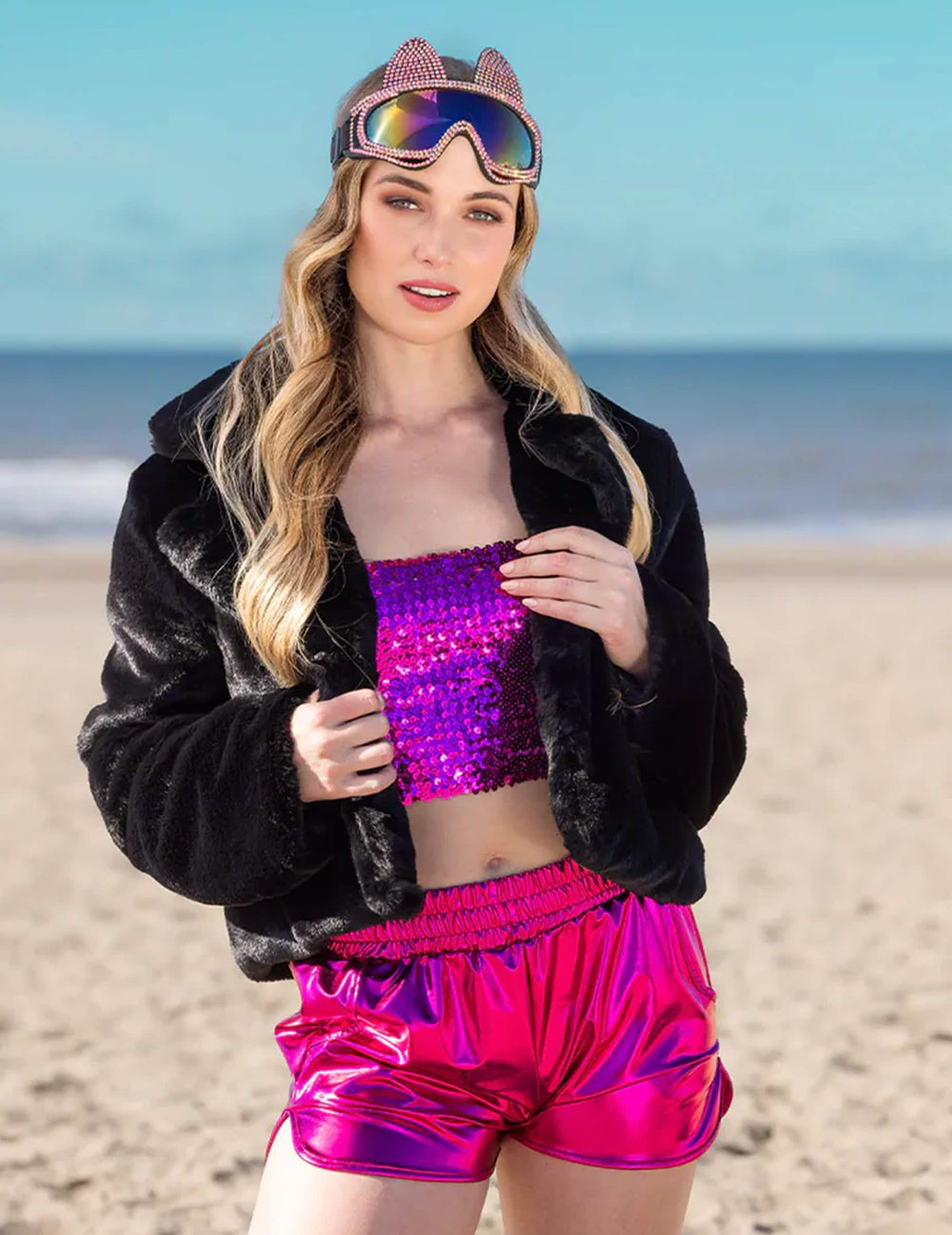 Mise en situation du mini top à sequins pour femme