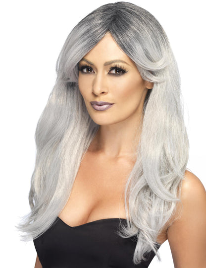 Dlhá parochňa s šedými degradovanými bangami žena