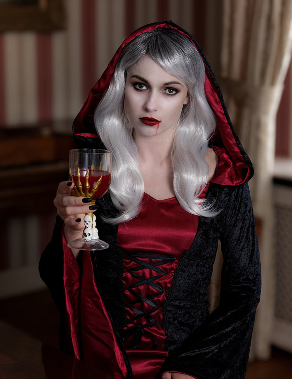 Vue de face de la perruque longue Halloween pour adulte