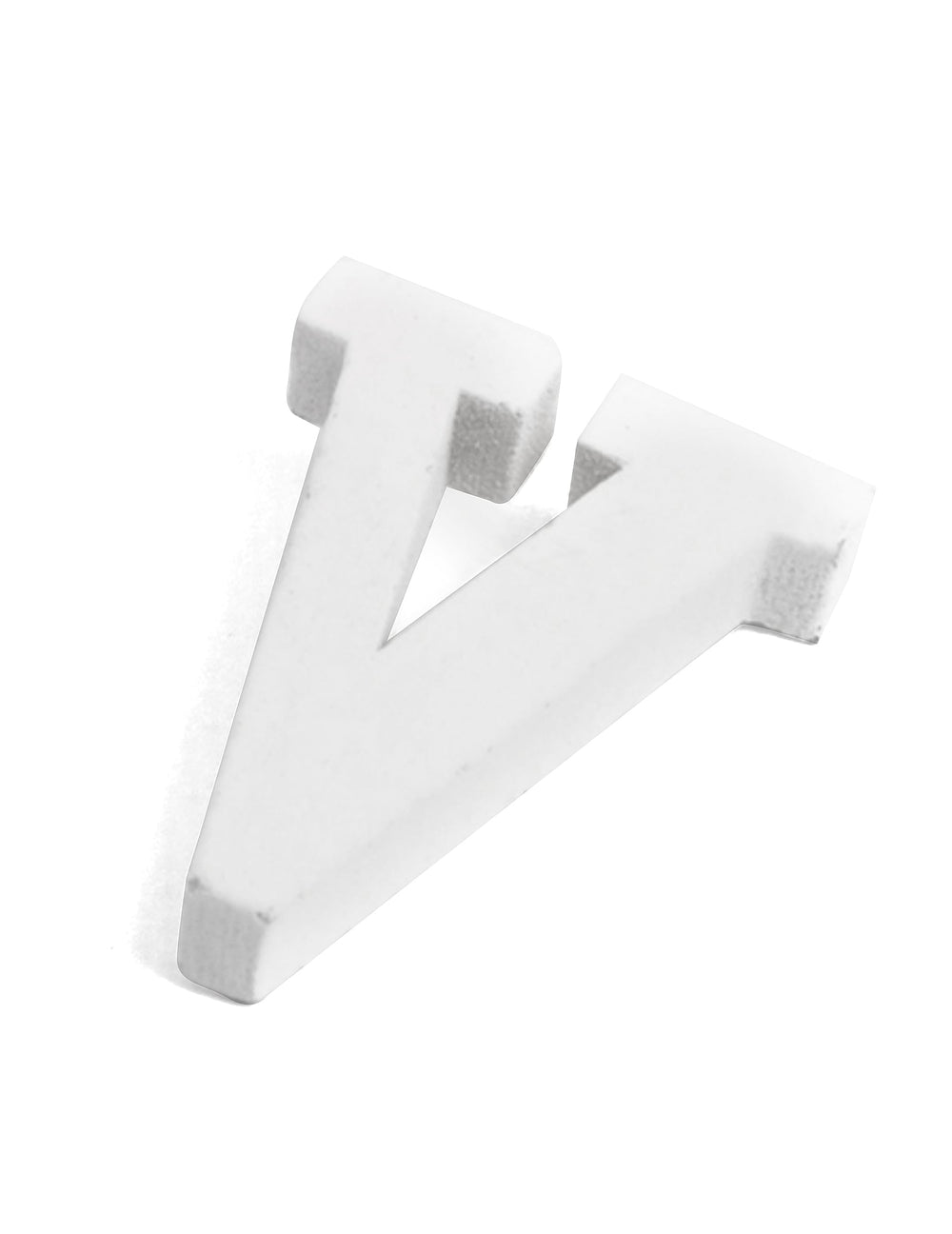 Lettre décorative V bois blanc
