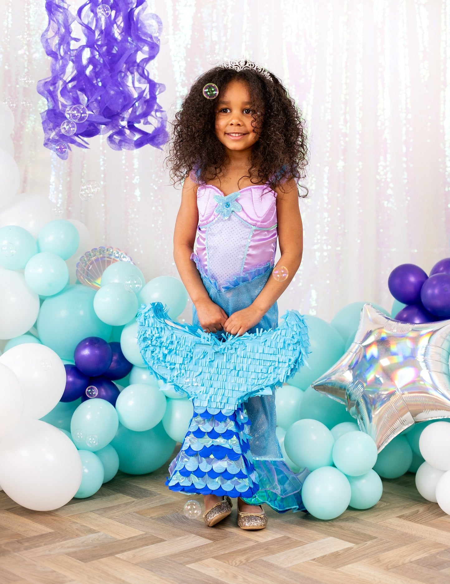 Piñata chvost morskej panny 40 x 45 x 9 cm dúhová modrá