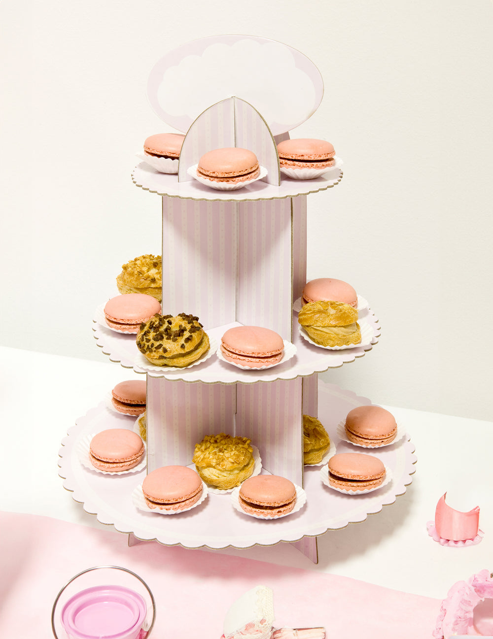 Présentoir à cupcake en carton pour anniversaire blanc et rose à rayures