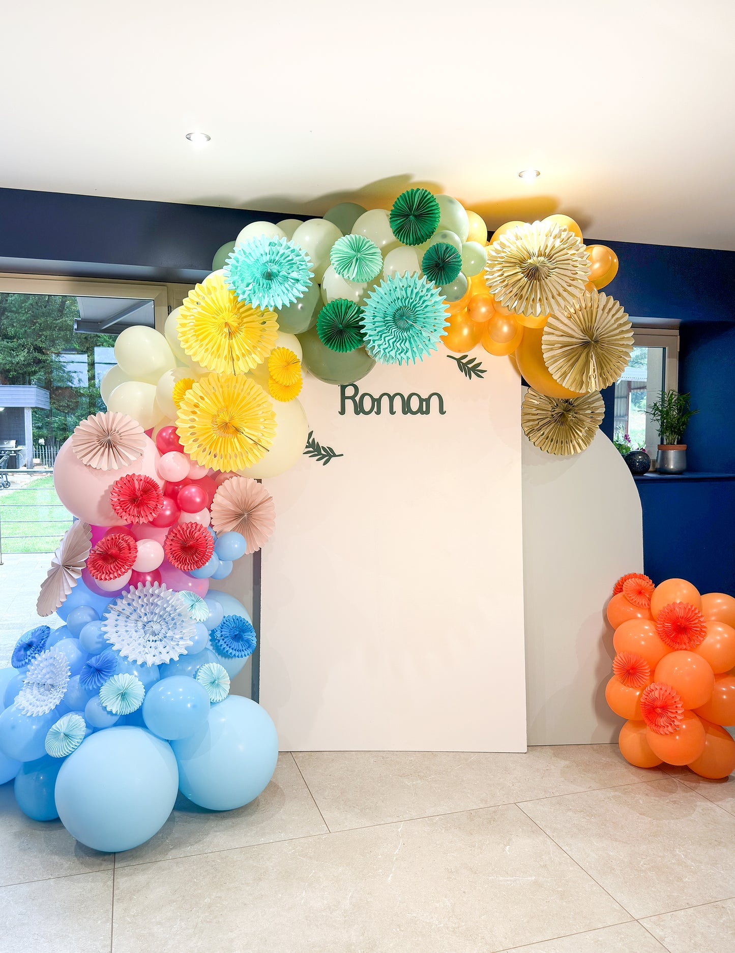 Žltá papierová rozeta 40 cm zavesiť