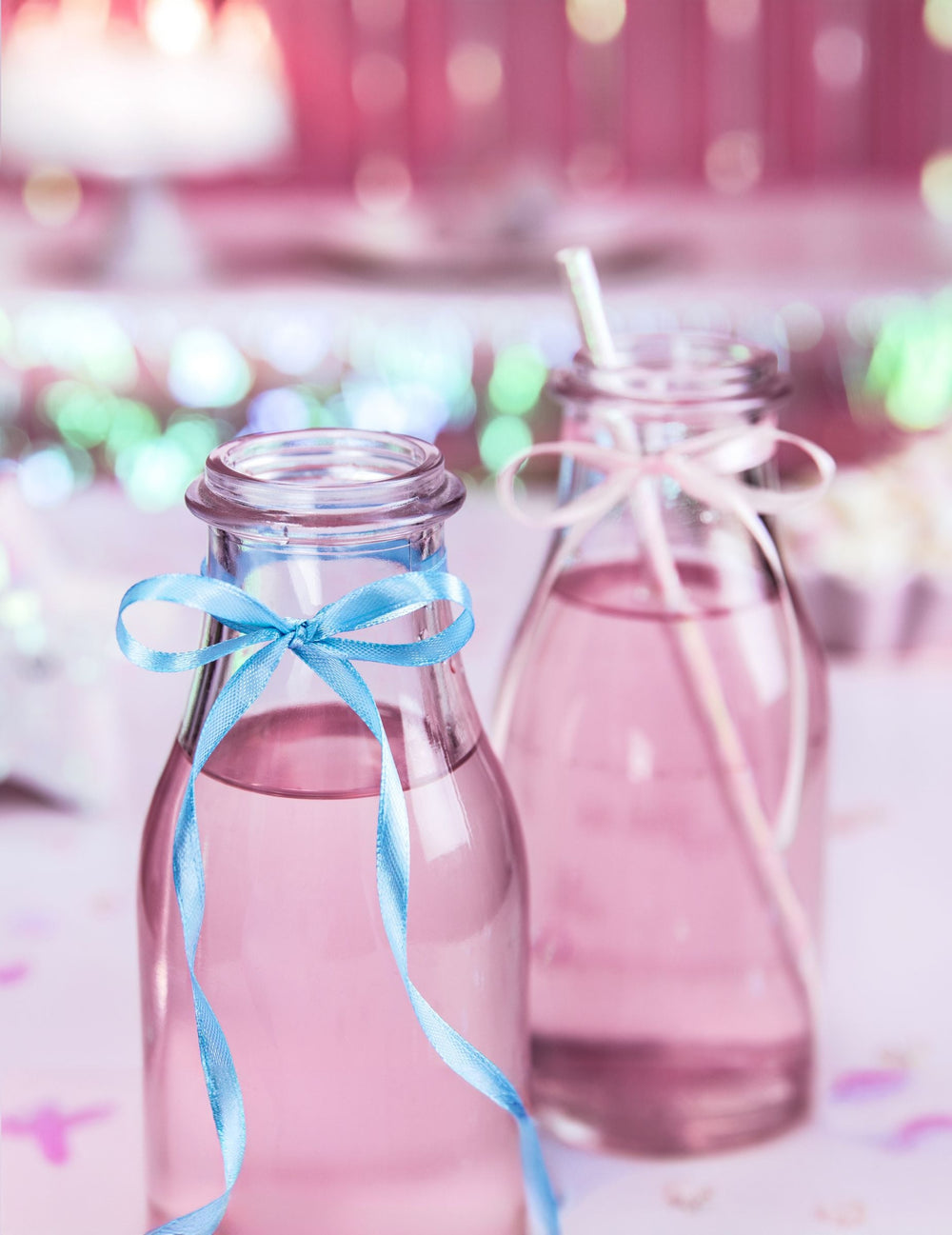 Mise en situation sur une bouteille du ruban satin bleu ciel