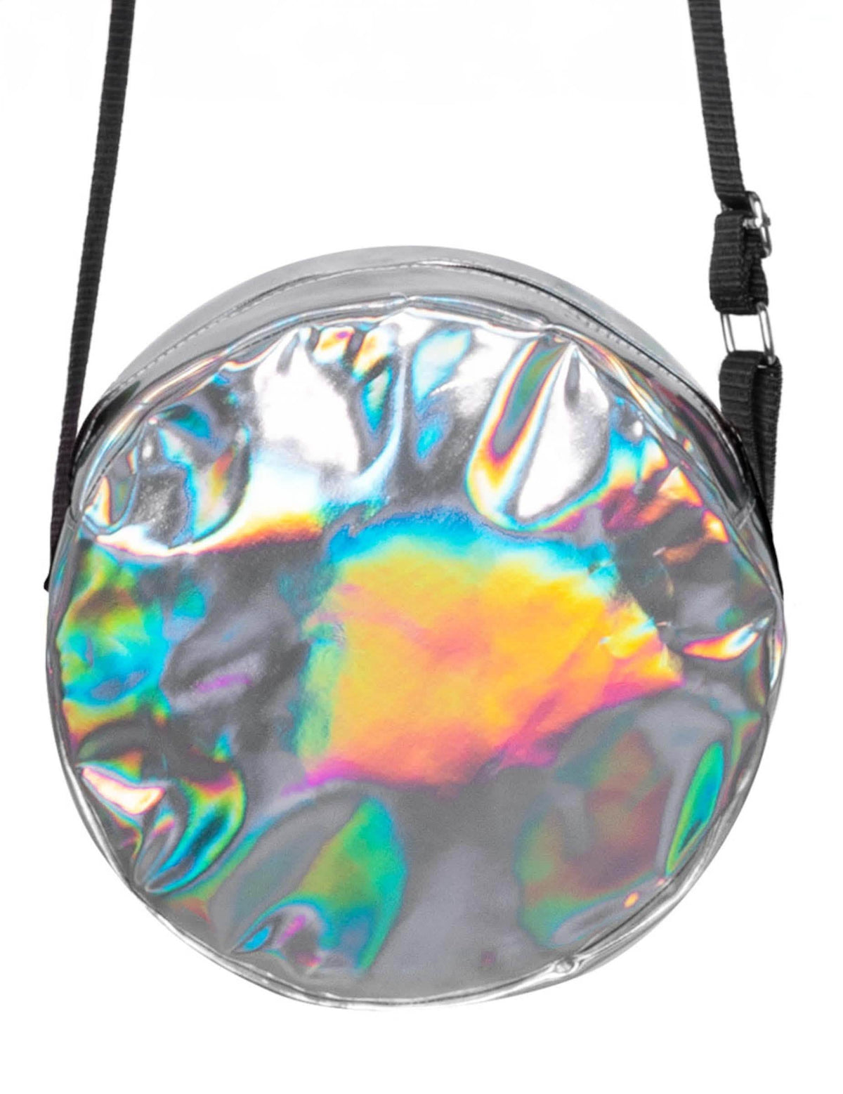 Detail na materiál okrúhlej holografickej kabelky cez plece