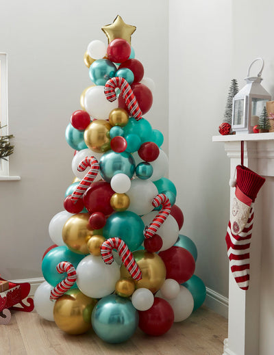 Sapin de noël en ballons pour décoration rouge, vert et or avec canne à sucre