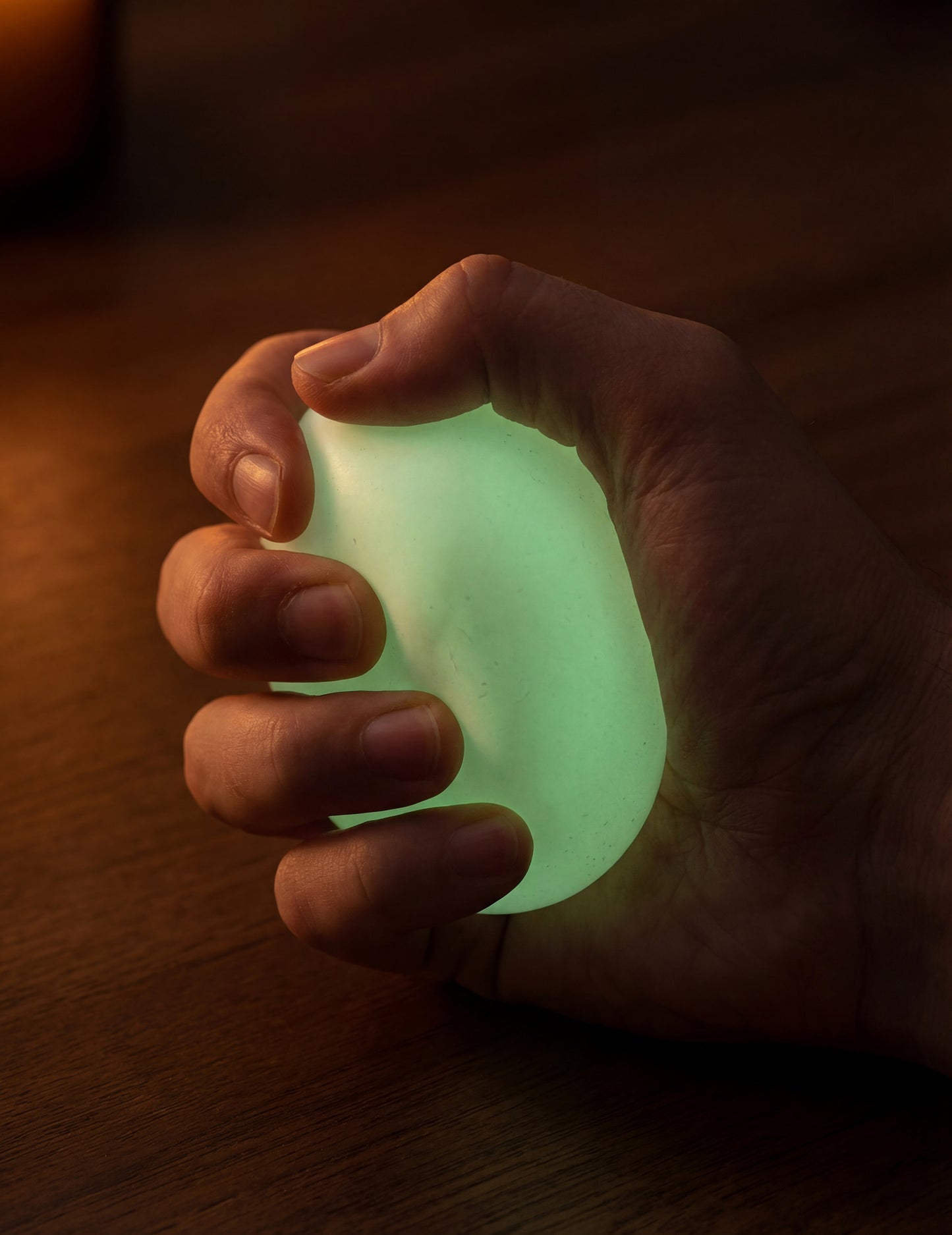 Scrunchems svietiaca v tme antistresová loptička