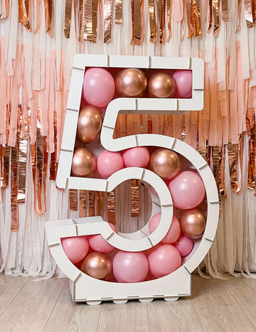 Biela číselná štruktúra pre balóny 64 cm kartónová krabica na naplnenie