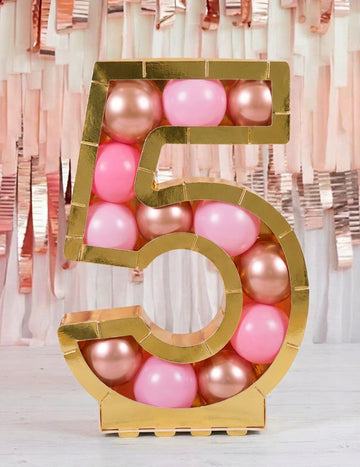 Structure chiffre 5 doré pour ballons en carton