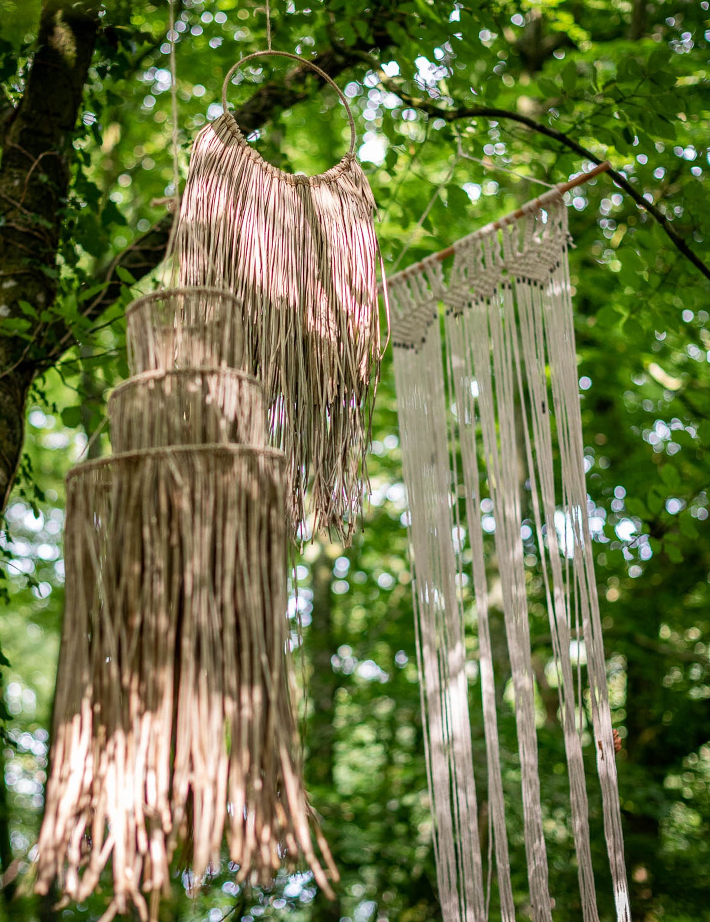 Okrúhla závesná lampa z prírodnej rafie, 90 x 28 cm štýl lapača snov