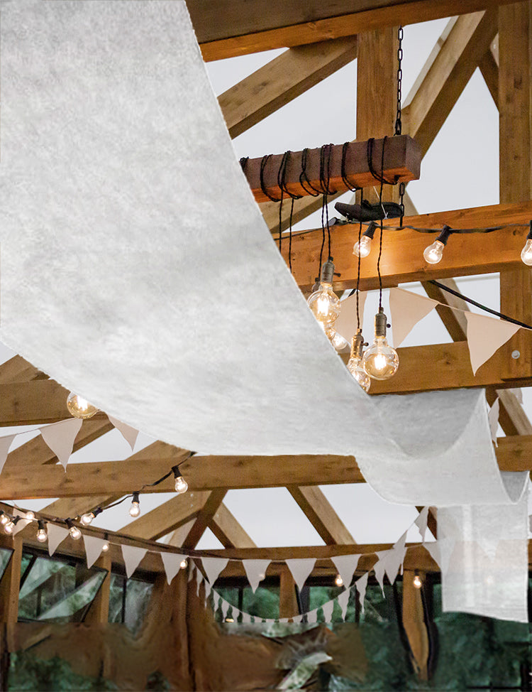 Biela svadobná záves 80 cm x 25 m netkanej textílie