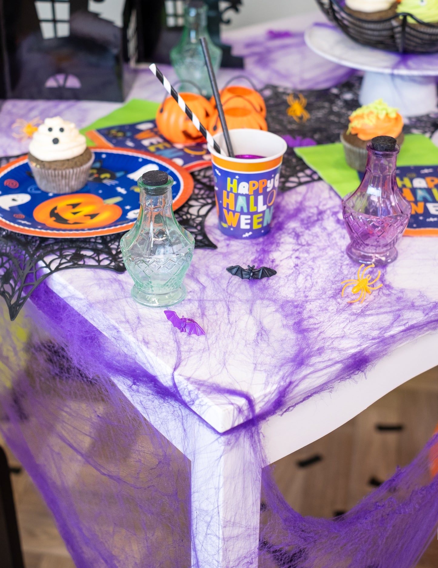 Violet Spider Web s pavúkami 20 g Halloween