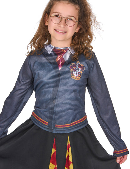 Gros plan sur le haut et les lunettes du top avec jupe Gryffondor Harry Potter™ pour fille