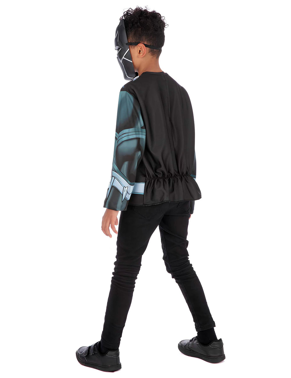 Pohľad zozadu na top s maskou Black Panther