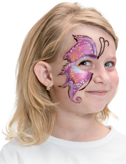 Exemple de maquillage papillon du tour maquillage à l'eau pour fille