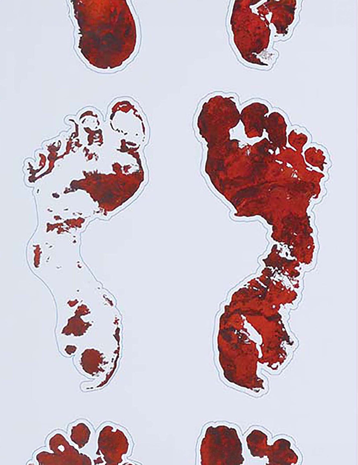 Détail des empreintes des traces de pieds sanglantes adhésives pour décoration d'Halloween