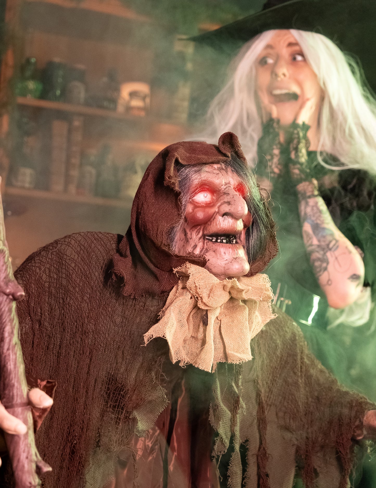 Stará animovaná čarodejnica 110 cm